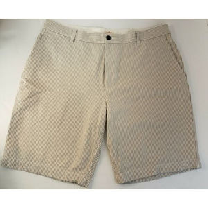 Dockers Seersucker Size 38 Tan White Striped Shorts